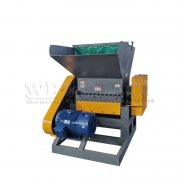 如何解決塑料粉碎機軸承過熱的問題？